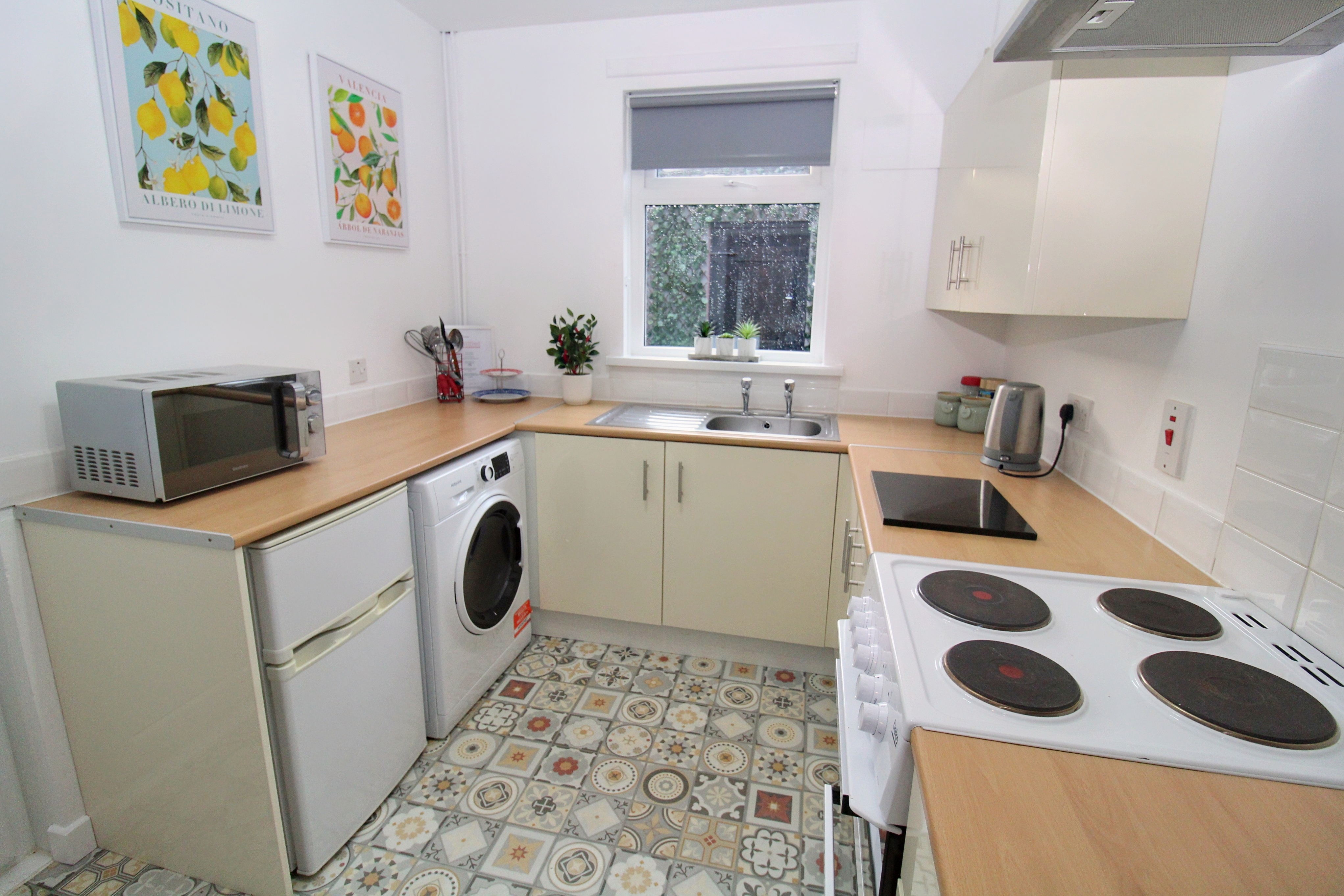 Charles Street South Belfast interior